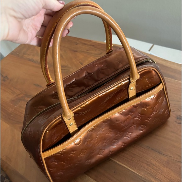 Louis Vuitton EUC Vernis Boston bag in bronze -Authentic - Picture 5 of 8